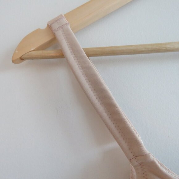 WACOAL Awareness Full Figure Seamless Wire Free Bra in Sand Lace - Size 36B - Picture 6 of 13